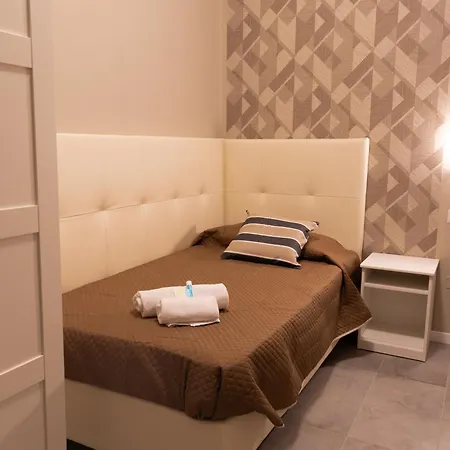 Golden Ξενοδοχείο 3*