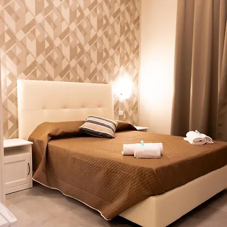 Ξενοδοχείο Golden 3*