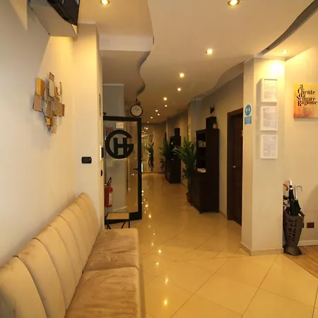 Hotel Golden 3*